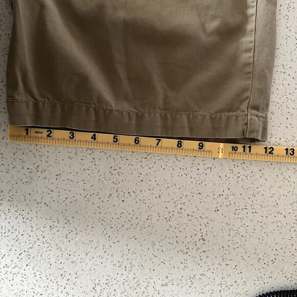 Y2K Levi’s Khaki Cargo Shorts Men’s 40 Classic Fit 11” Inseam Casual Summer - Picture 8 of 10